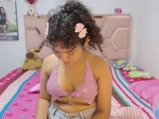 Winnifergonzalez  live sex cam