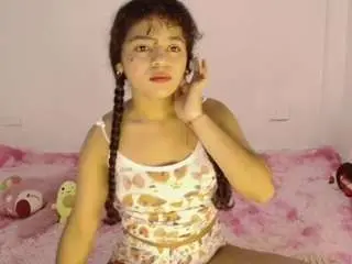 Winnifergonzalez  live sex cam
