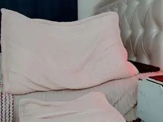 Bunnylovedoll  live sex cam