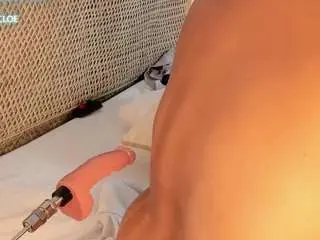 Cloe-25  live sex cam