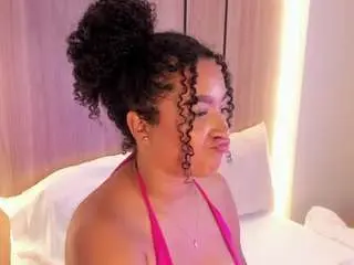 Cloe-25  live sex cam