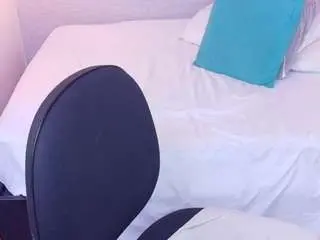 Cock-whisperer69  live sex cam