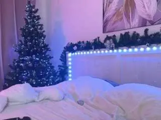 Mackenzie-foy  live sex cam