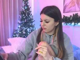 Mackenzie-foy  live sex cam