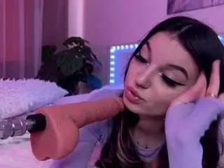 Mackenzie-foy  live sex cam