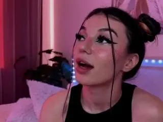 Mackenzie-foy  live sex cam