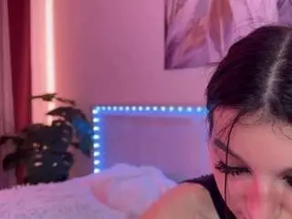 Mackenzie-foy  live sex cam