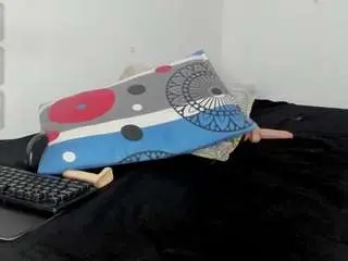 Maya-graham  live sex cam