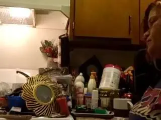 Slut4uxo  live sex cam