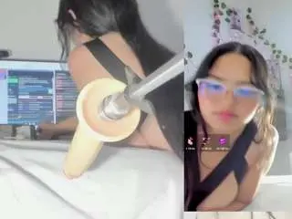 Emily-philip  live sex cam