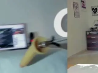 Emily-philip  live sex cam