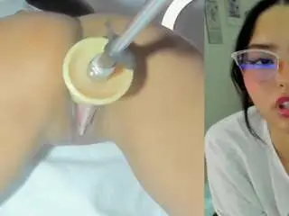 Emily-philip  live sex cam