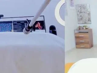 Emily-philip  live sex cam