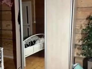Louettaciccone  live sex cam