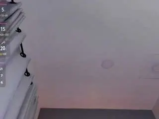 Vaiiolett-t  live sex cam