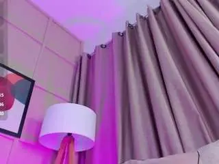 Vaiiolett-t  live sex cam