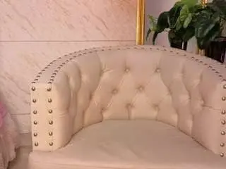 Emilia-monroee  live sex cam