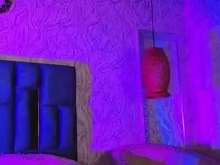 Emilia-monroee  live sex cam