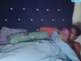 Juicelips88  live sex cam