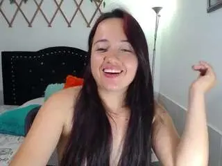 Naughtygirlmmm  live sex cam