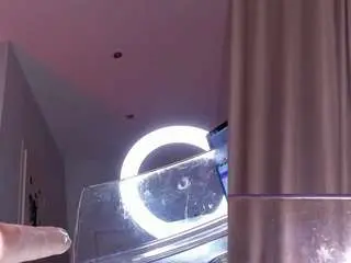 Michelebrooks  live sex cam