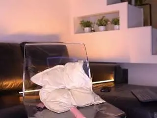 Michelebrooks  live sex cam
