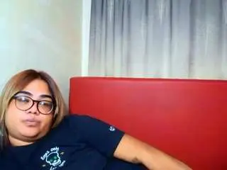 Indianlola00  live sex cam