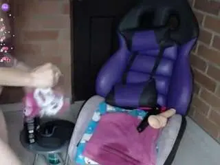Kristin-doll  live sex cam