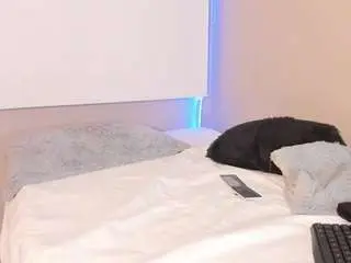 Scarlet-vixen  live sex cam