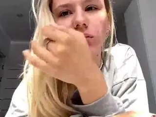 Katelinmuskelly  live sex cam