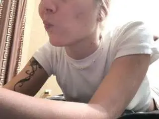 Katelinmuskelly  live sex cam