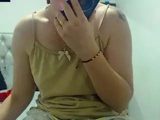 Sarahblue  live sex cam