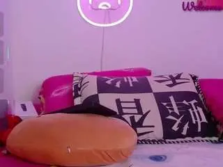 Valentina-12  live sex cam