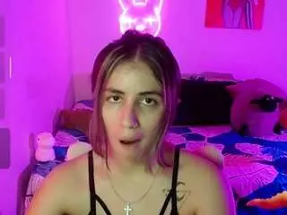 Valentina-12  live sex cam