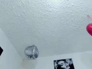 Ariel-starx  live sex cam