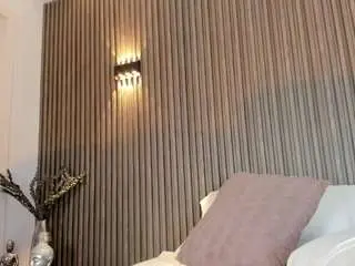 Caitlyncouper  live sex cam