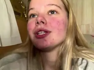 Charadeatherage  live sex cam