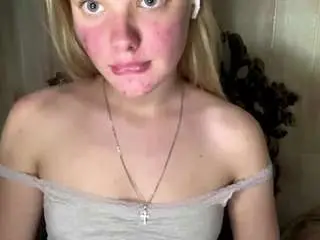 Charadeatherage  live sex cam
