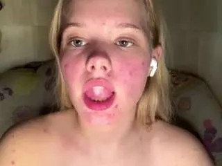 Charadeatherage  live sex cam