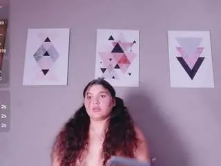 Chubbykinkyygirl  live sex cam