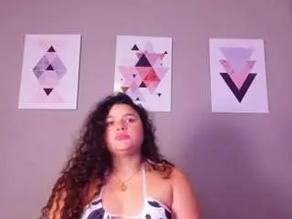 Chubbykinkyygirl  live sex cam