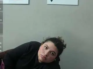 Chubbykinkyygirl  live sex cam