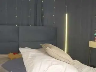 Erlenebeese  live sex cam