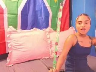 Indiansumaya  live sex cam