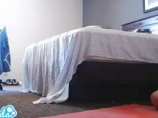 Kittysugarbear  live sex cam