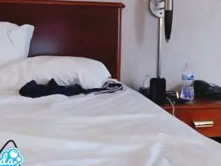 Kittysugarbear  live sex cam