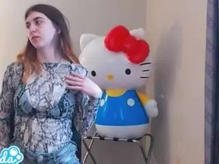 Kittysugarbear  live sex cam