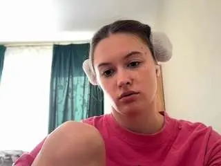 Kareengusa  live sex cam