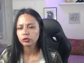 Kiarablacktk  live sex cam