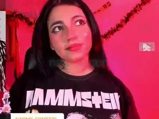 Naomi-gomez  live sex cam
